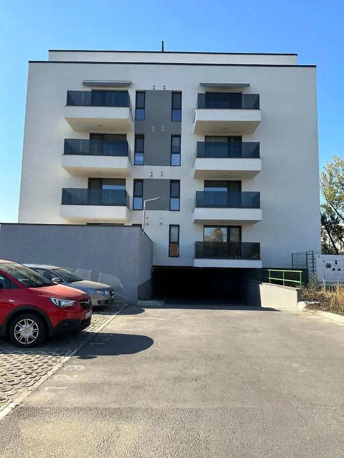 Green Tam - Nature Heaven - Private Parking Bucureşti 0*,